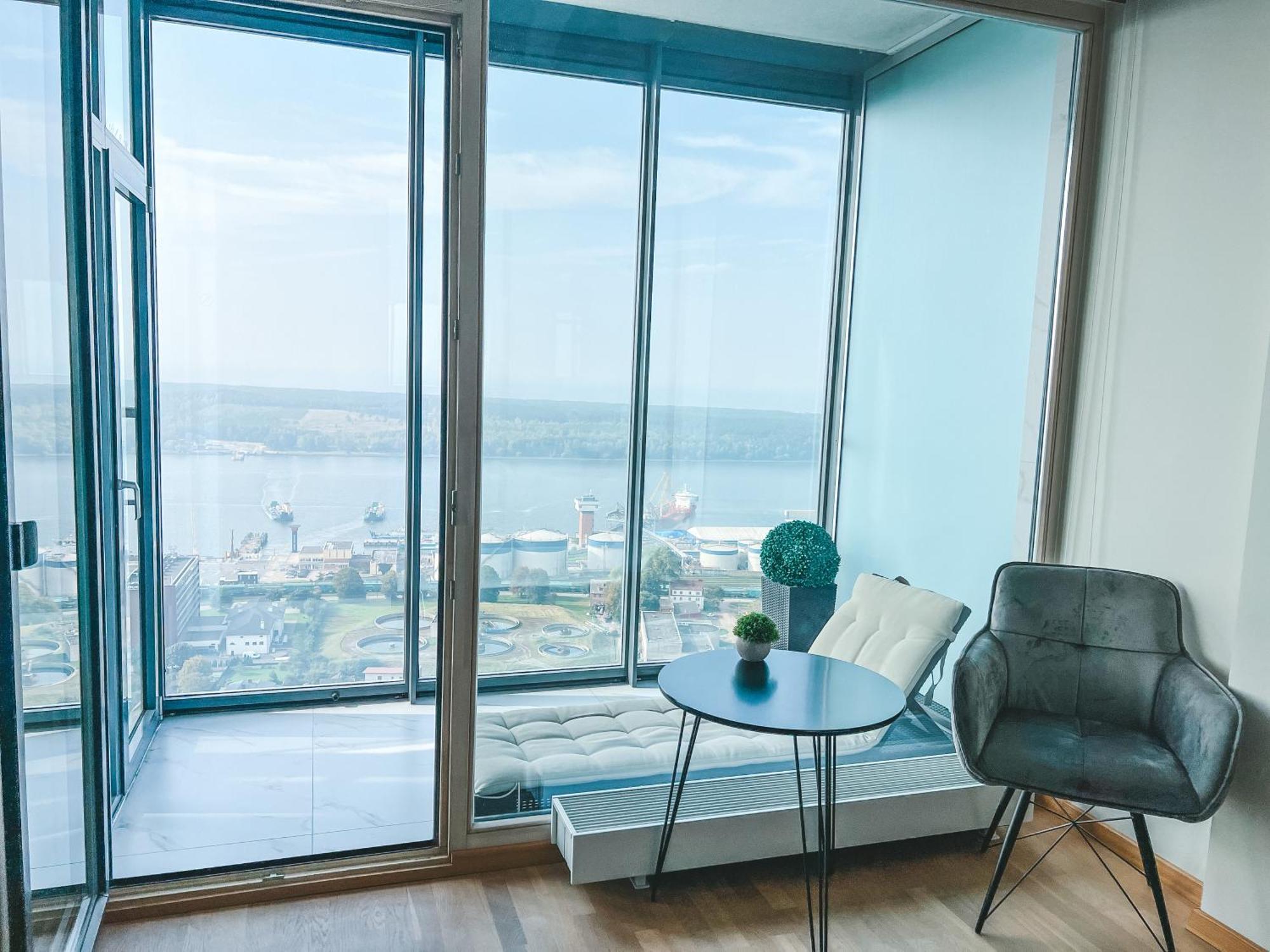 Up 34 Floor Apartments Клайпеда Экстерьер фото