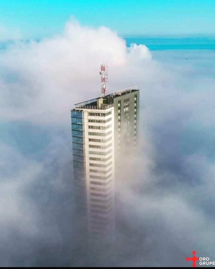 Up 34 Floor Apartments Клайпеда Экстерьер фото
